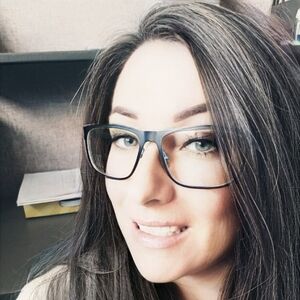 Meet your Posher, Rebecca